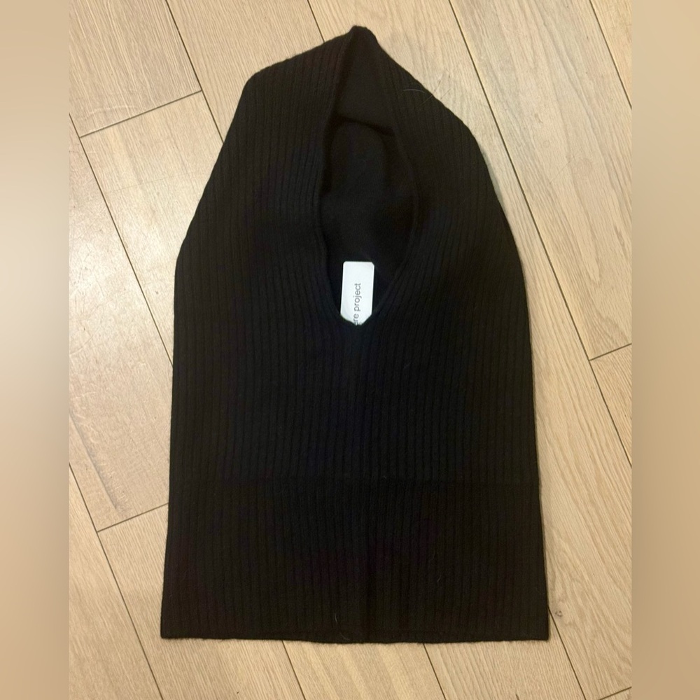 NWT Cashmere Elegant Black Ribbed Hooded Scarf - Double Lined